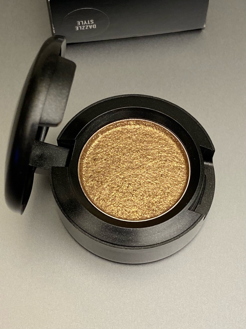 MAC “Dazzle Style” Dazzleshadow Eyeshadow